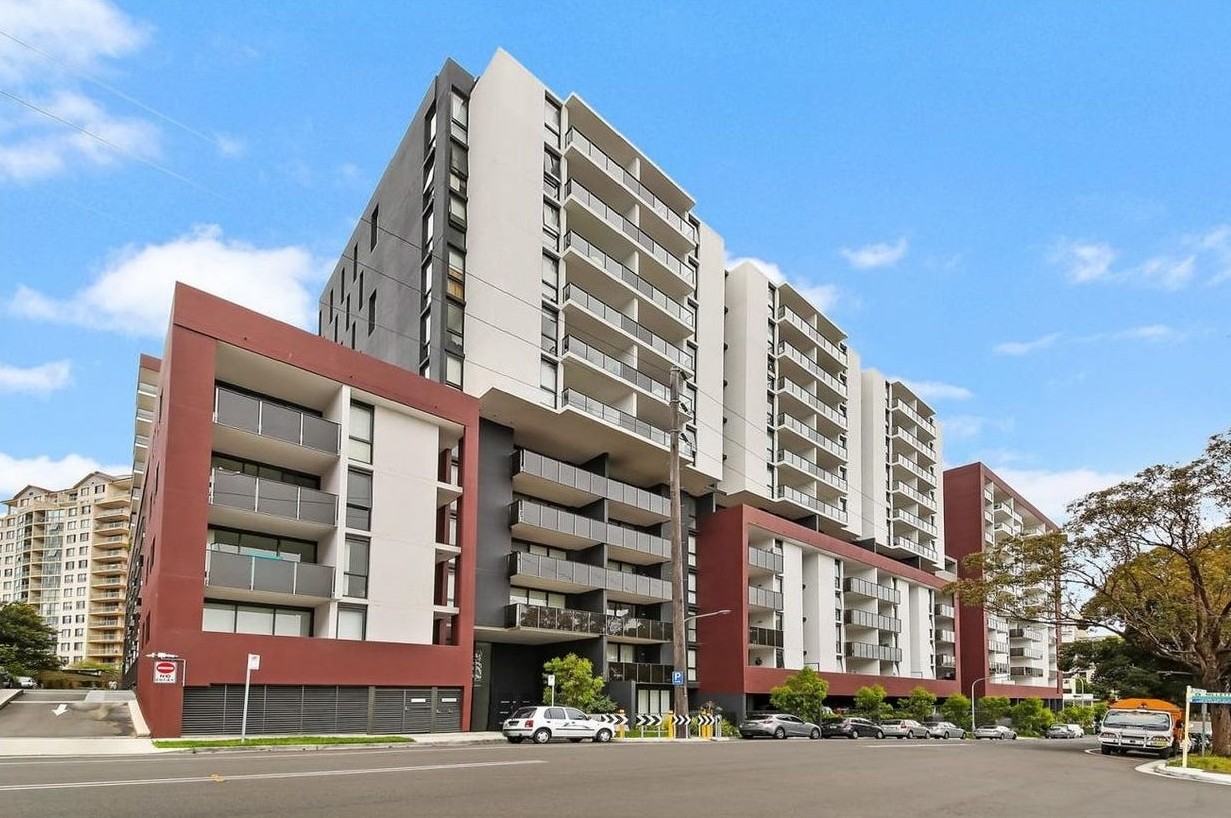 eagle_1672572-HURSTVILLE-2025-10-09-042106