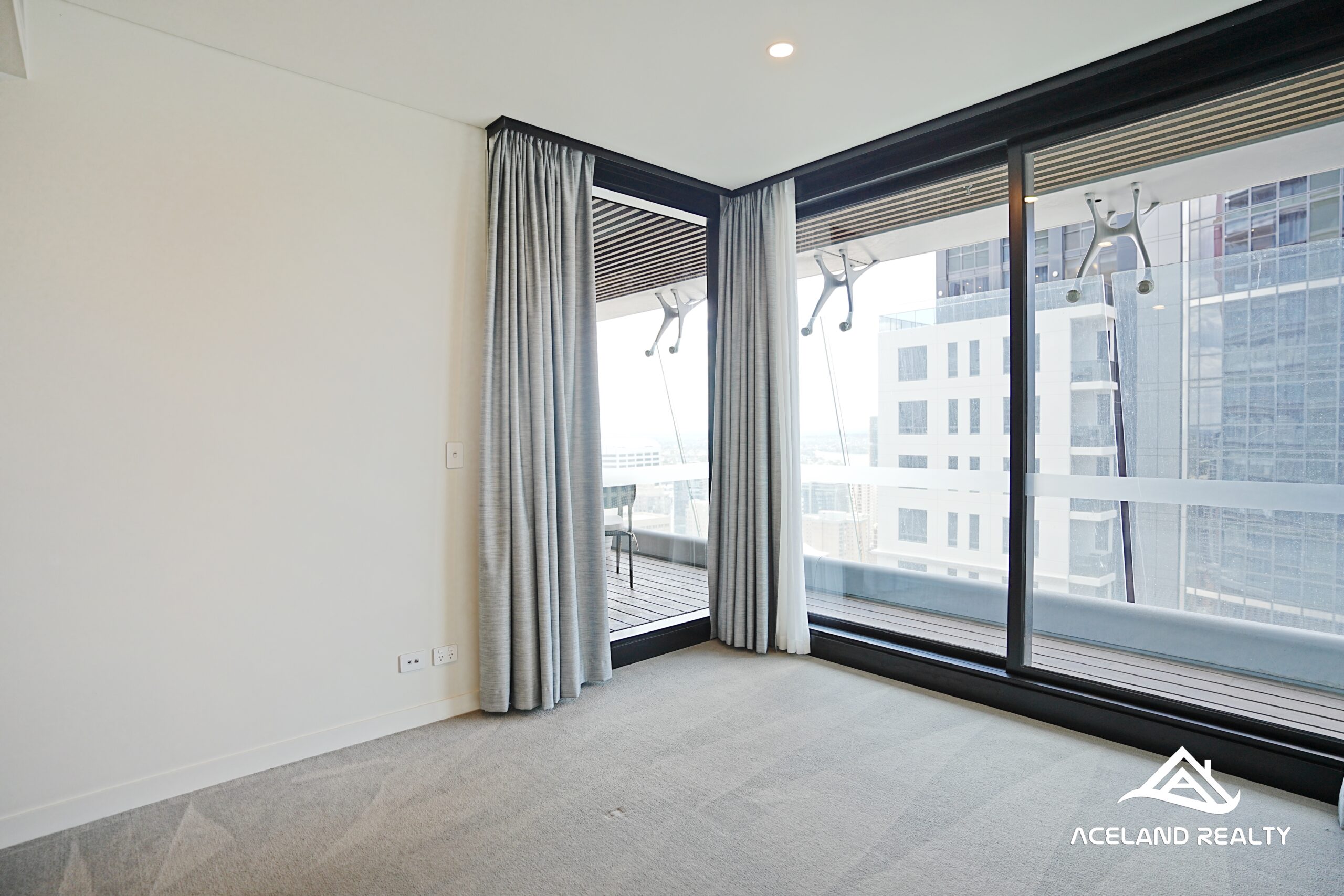 eagle_1348356-SYDNEY-2025-11-12-044512-7